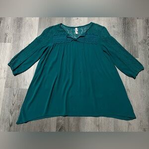 Xhilaration Teal 3/4 Sleeve Flowy, Lacey Top Sleeve - Size Women’s Small